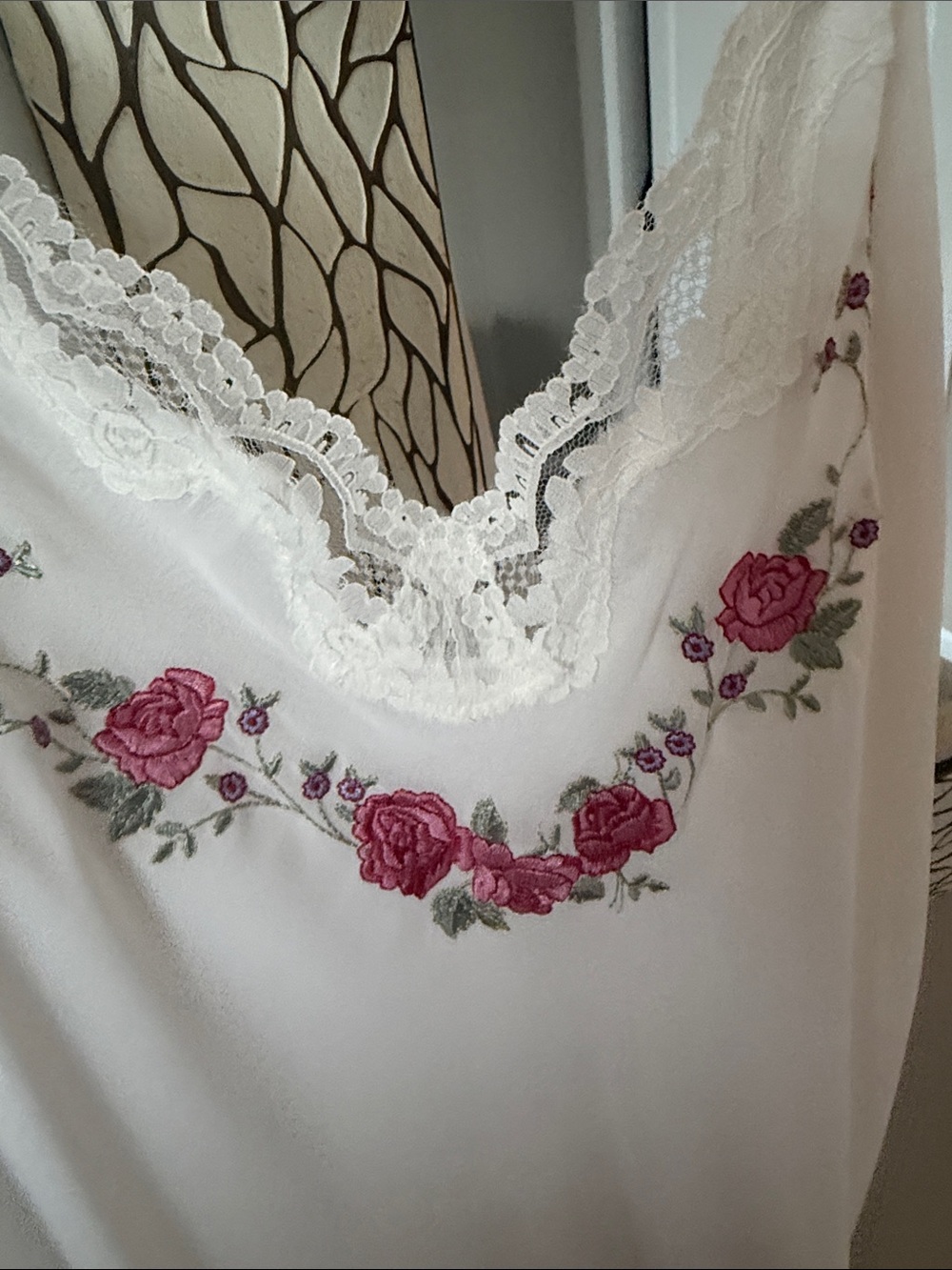 Vintage White Floral Lace-Trim Slip Dress with Pink Rose Embroidery size M - Picture 2 of 13